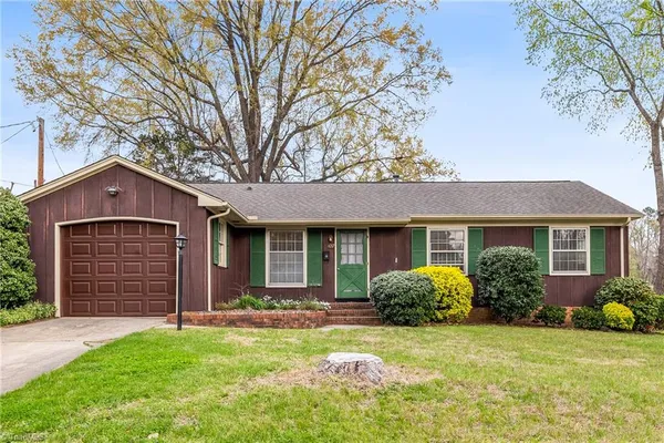 $270,000 | 4017 Wexford Drive, Greensboro, NC 27406