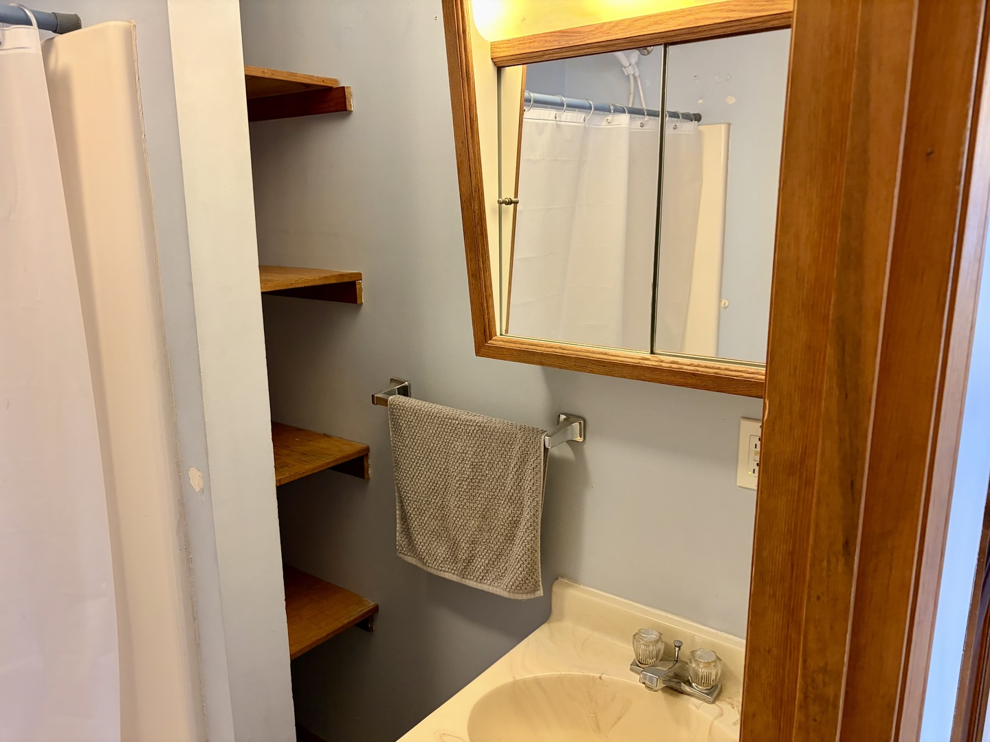 221 North George Street Clinton, IL 61727 - Photo 15 of 32