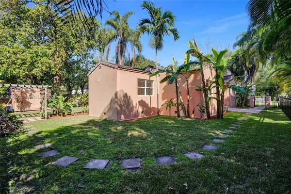 $6,200 | 20 Northwest 101st Street, Miami Shores, FL 33150