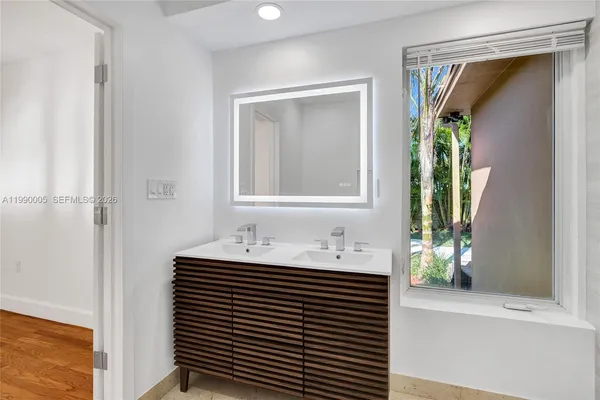 $6,200 | 20 Northwest 101st Street, Miami Shores, FL 33150