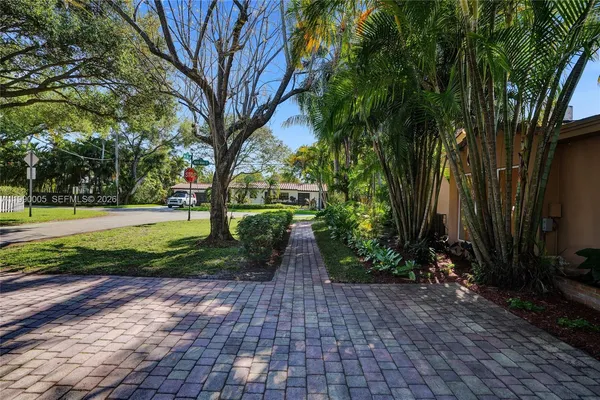 $6,200 | 20 Northwest 101st Street, Miami Shores, FL 33150