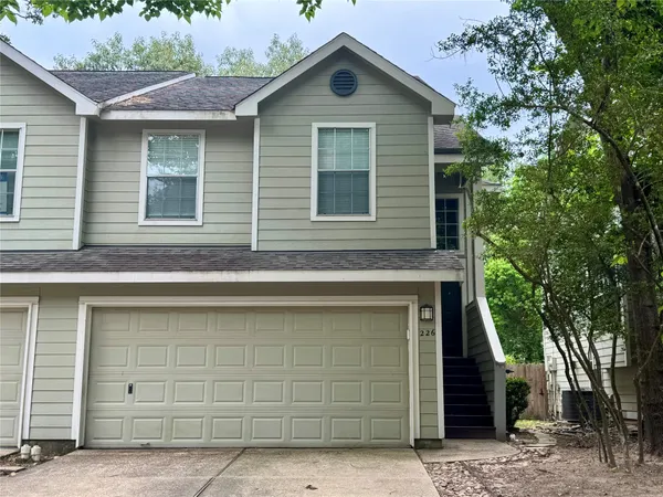 $1,900 | 226 South Walden Elms Circle, The Woodlands, TX 77382