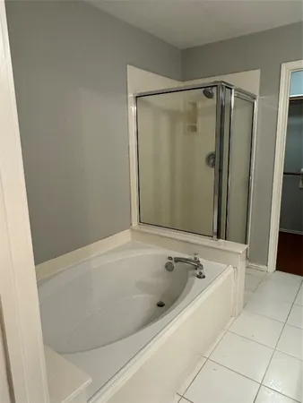 $2,000 | 226 South Walden Elms Circle, The Woodlands, TX 77382