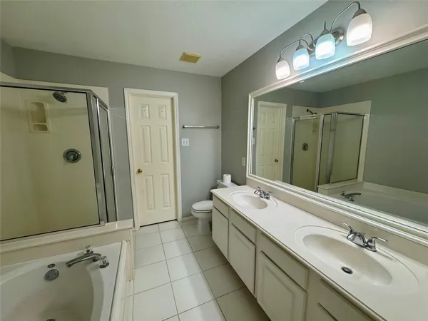 $1,900 | 226 South Walden Elms Circle, The Woodlands, TX 77382