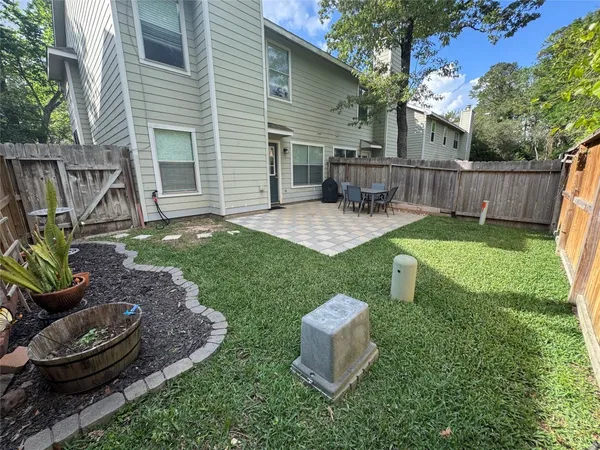 $2,000 | 226 South Walden Elms Circle, The Woodlands, TX 77382