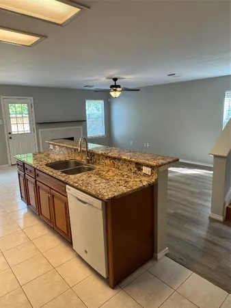 $2,000 | 226 South Walden Elms Circle, The Woodlands, TX 77382