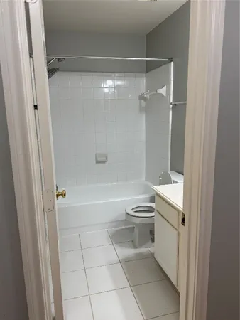 $2,000 | 226 South Walden Elms Circle, The Woodlands, TX 77382