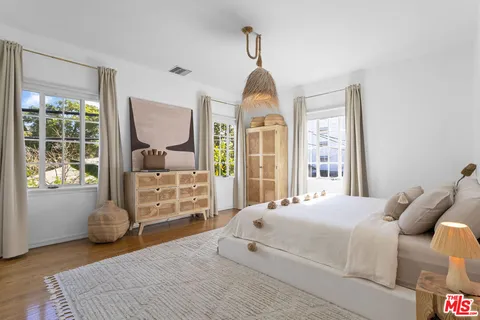 $749,000 | 3348 James M Wood Boulevard, Unit 10, Los Angeles, CA 90006