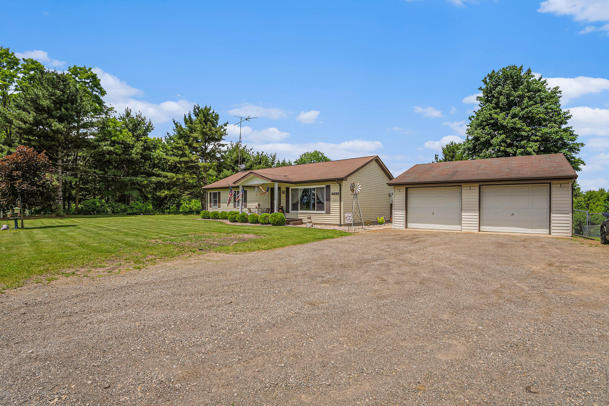 7966 Cain Road Jackson, MI 49201 - Photo 34 of 37 036_a7s07185