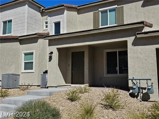 $1,800 | 10775 Ditchburn Court, Las Vegas, NV 89166