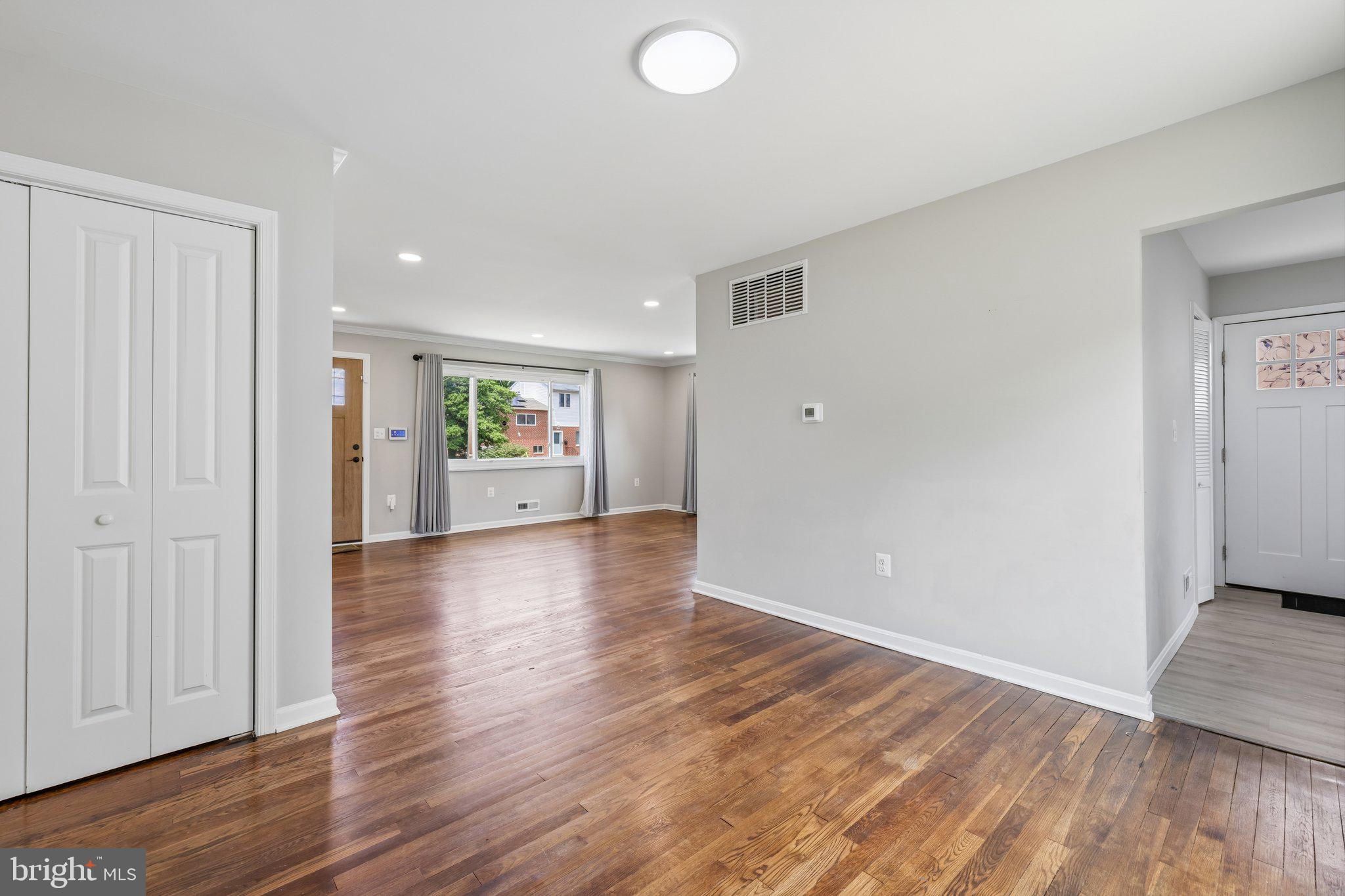 933 Prestwood Road Catonsville, MD 21228 - Photo 11 of 34