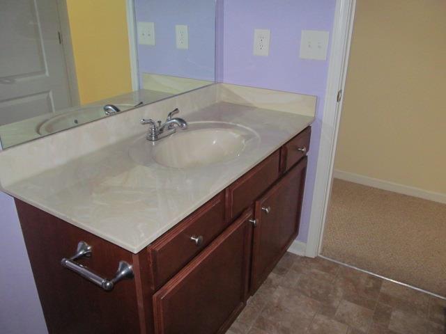 913 Morning Road Antioch, TN 37013 - Photo 9 of 13 Guest Bathroom