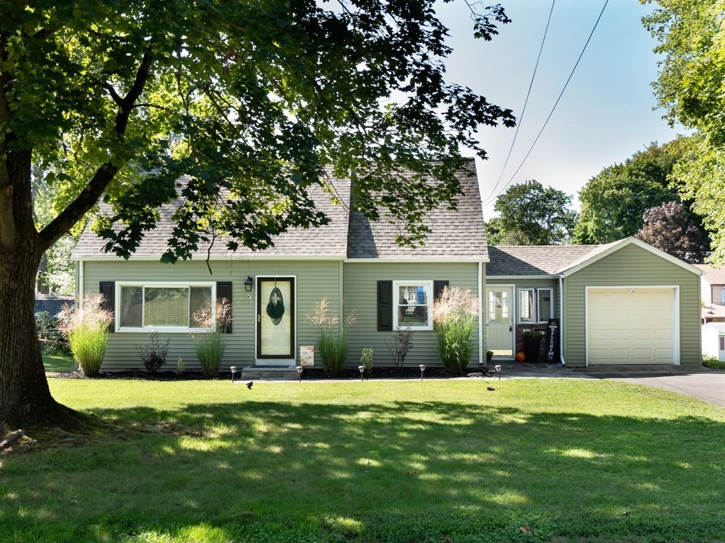 161 Robinson Road West Springfield, MA 01089 - Photo 1 of 33 Gallery Image 1
