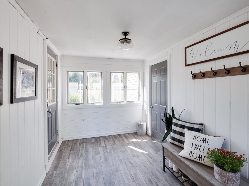 161 Robinson Road West Springfield, MA 01089 - Photo 2 of 33 Gallery Image 2