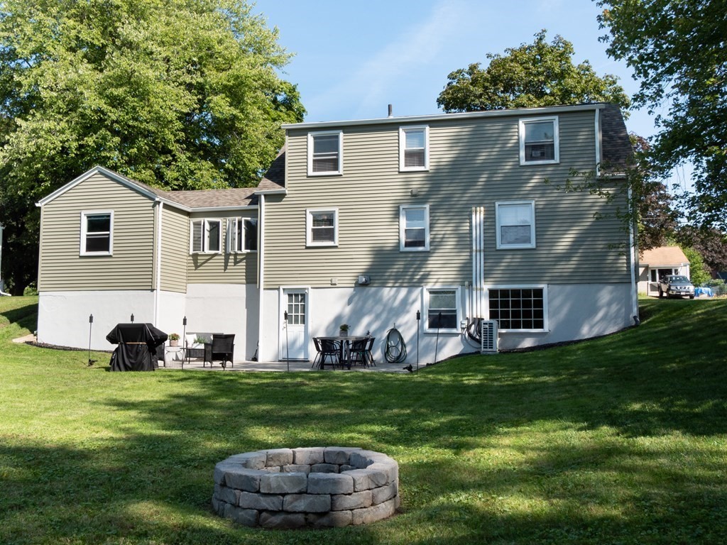 161 Robinson Road West Springfield, MA 01089 - Photo 30 of 33 Gallery Image 30