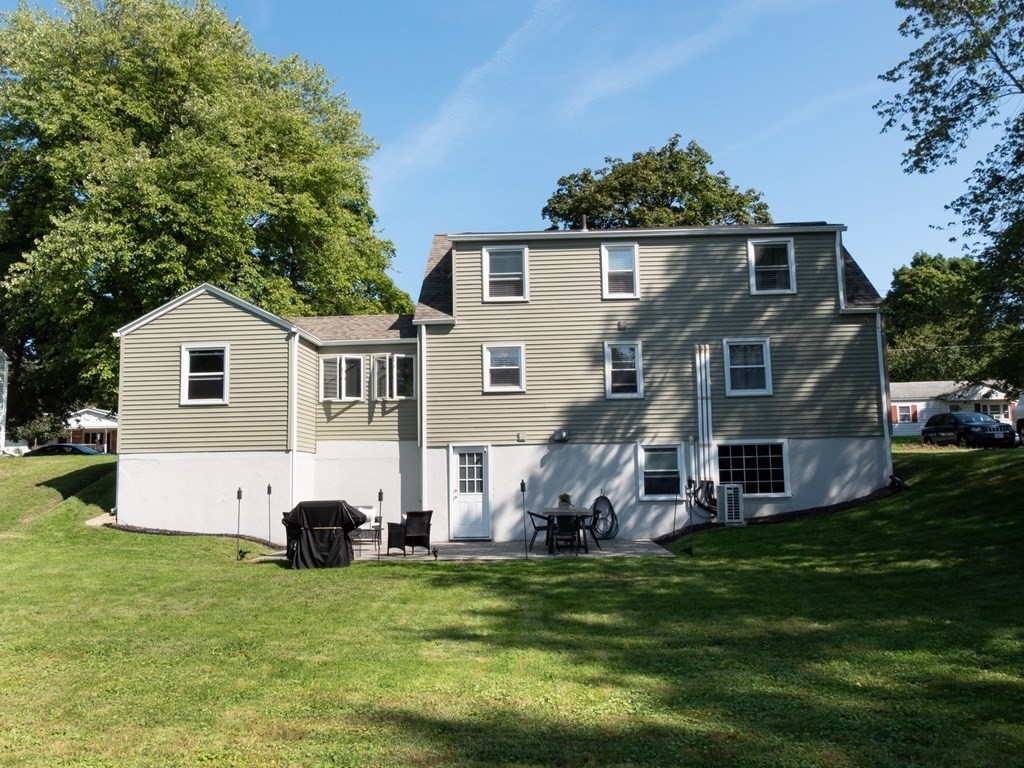 161 Robinson Road West Springfield, MA 01089 - Photo 32 of 33 Gallery Image 32