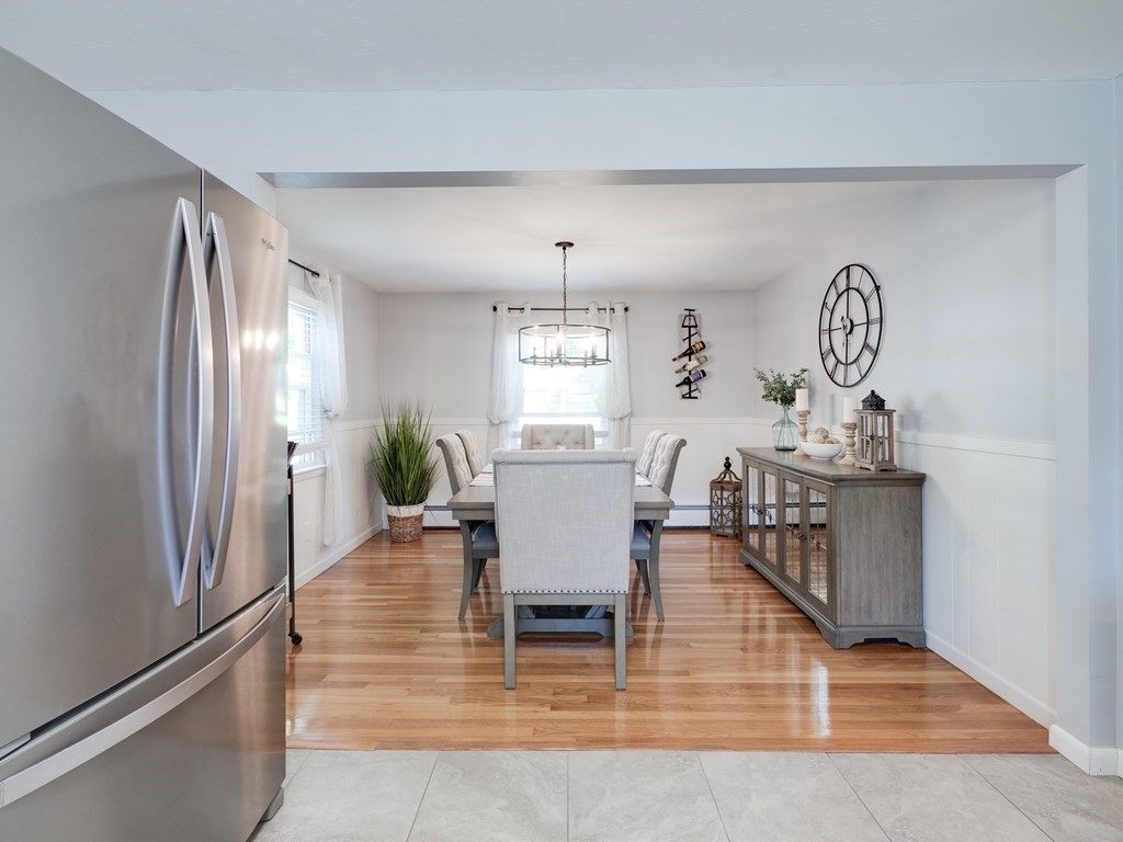 161 Robinson Road West Springfield, MA 01089 - Photo 4 of 33 Gallery Image 4