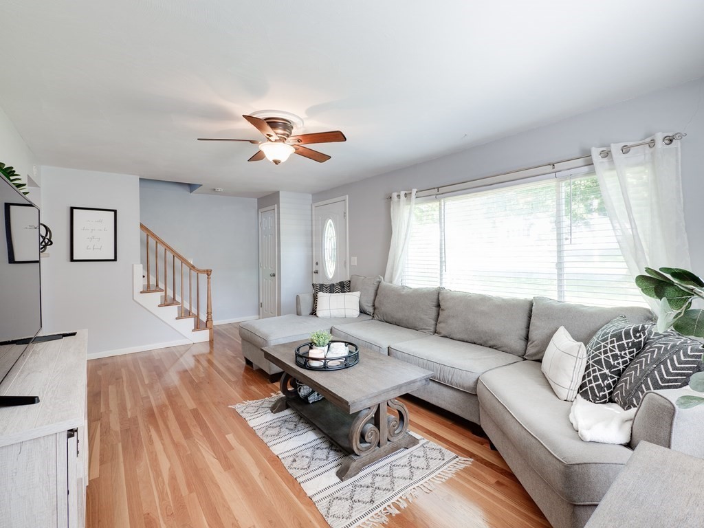 161 Robinson Road West Springfield, MA 01089 - Photo 5 of 33 Gallery Image 5
