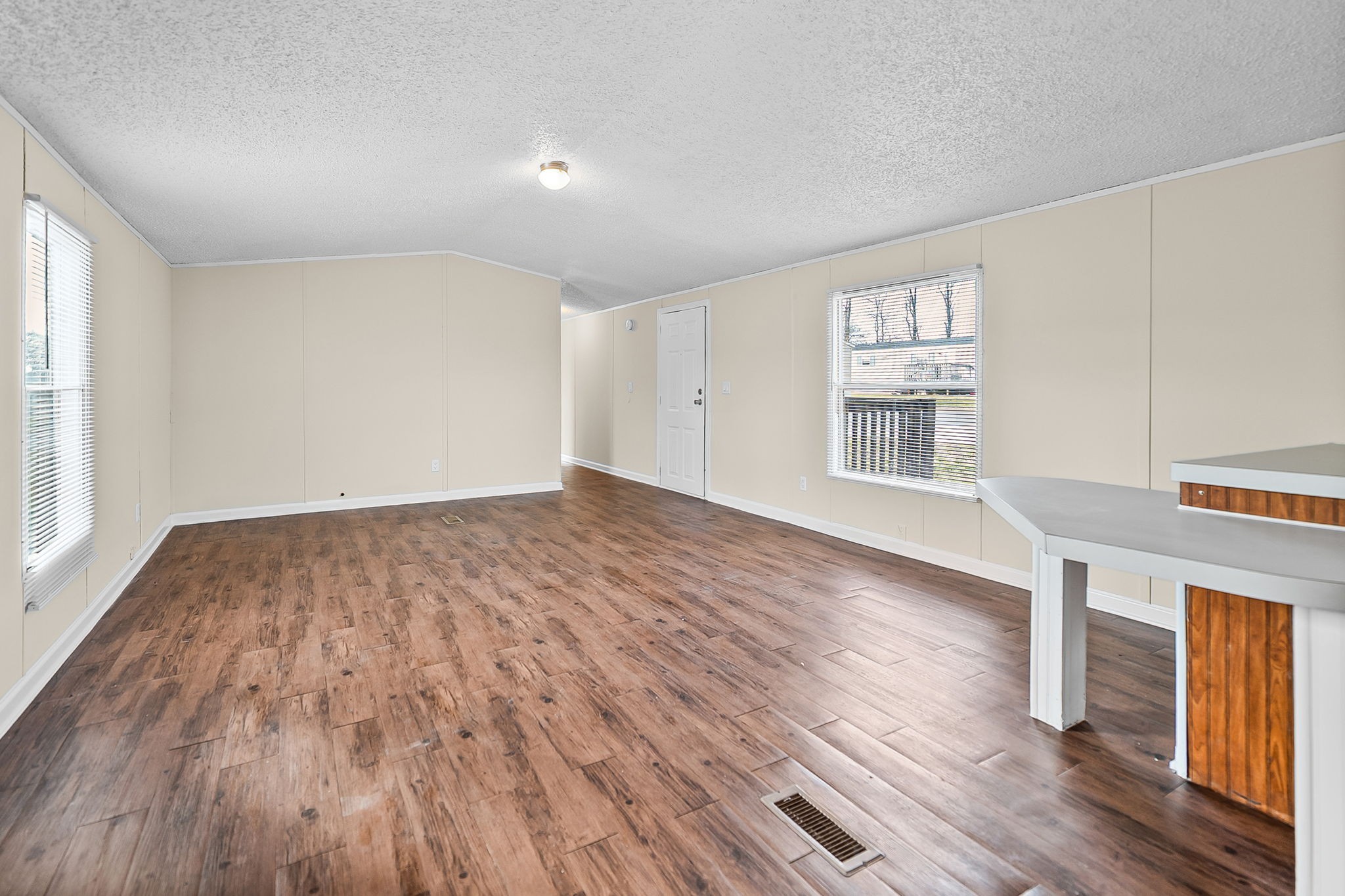 302 Jennifer Street Oak Grove, KY 42262 - Photo 4 of 21