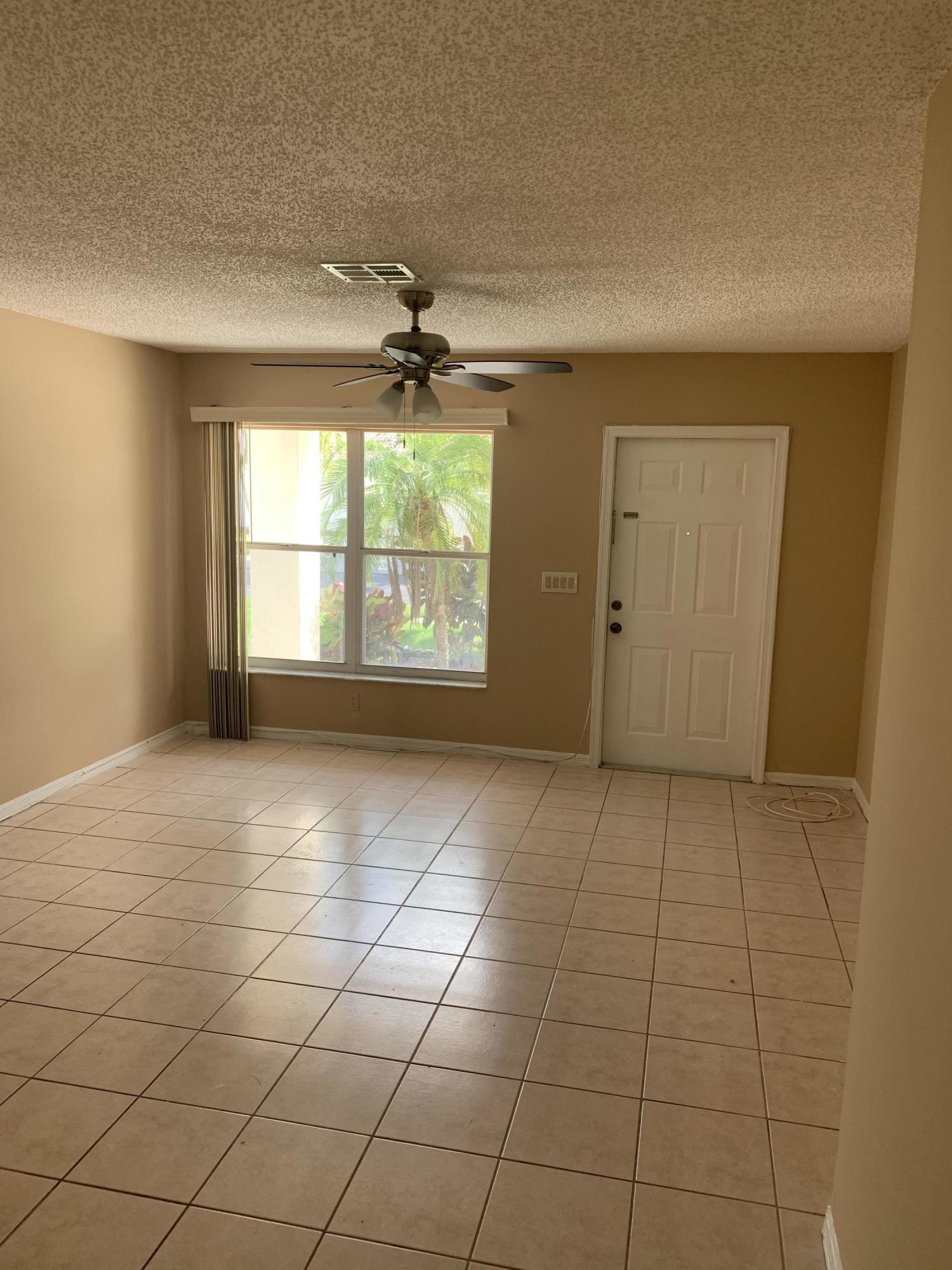 1023 Fosters Mill Road Boynton Beach, FL 33436 - Photo 4 of 22 Living Room