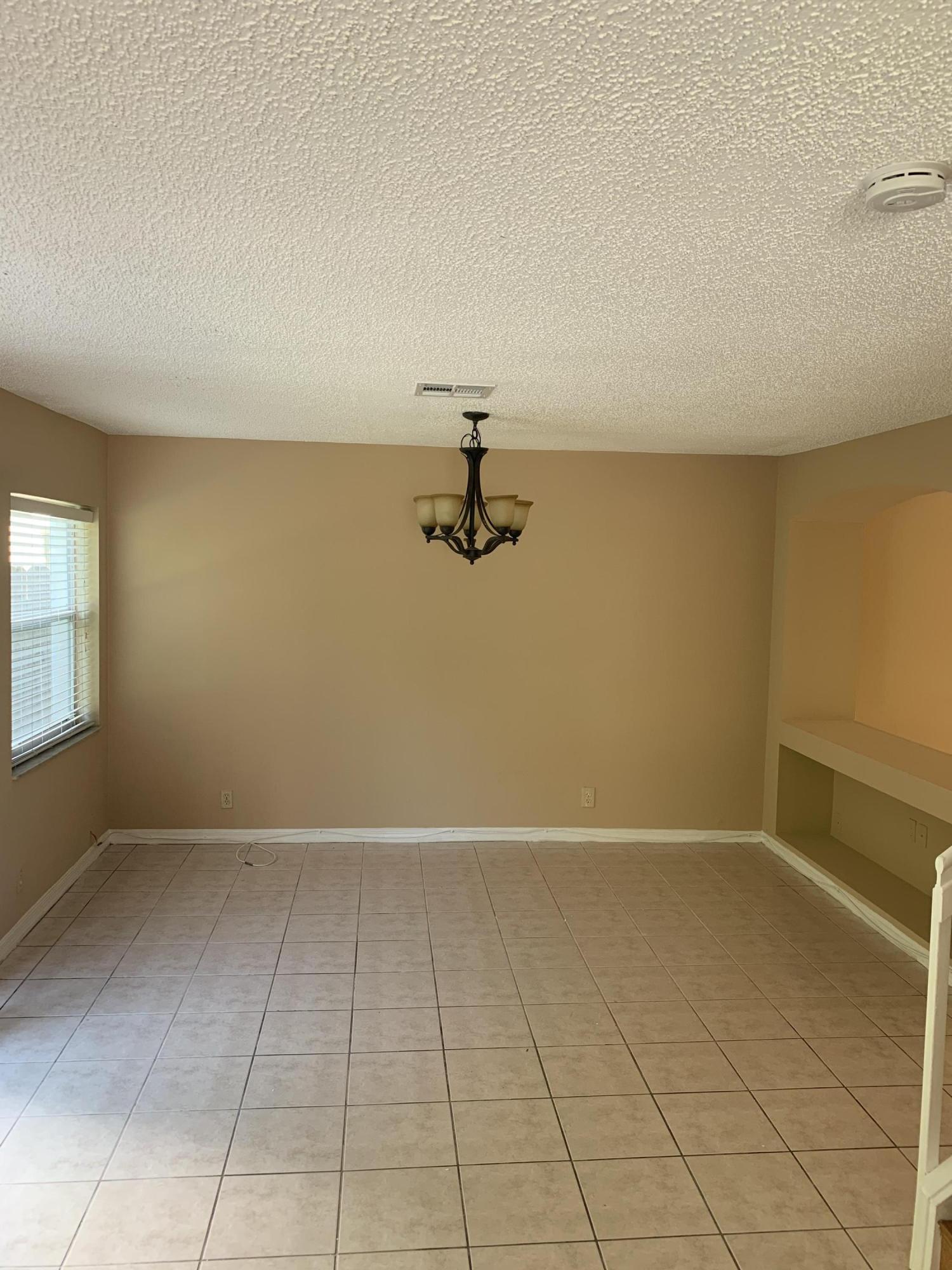 1023 Fosters Mill Road Boynton Beach, FL 33436 - Photo 5 of 22 Family/Dining Area