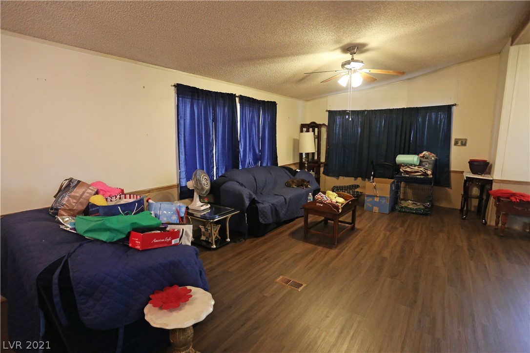 860 Greenwood Road Pahrump, NV 89060 - Photo 12 of 46 Gallery Image 12