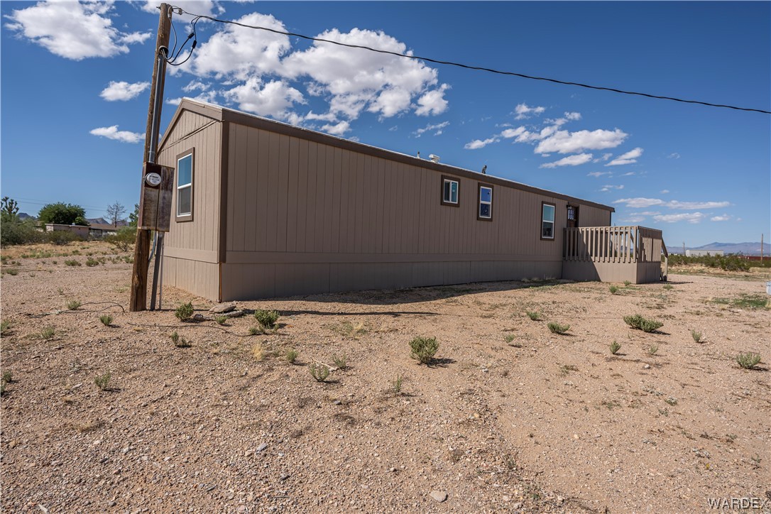 2337 South Canelo Road Golden Valley, AZ 86413 - Photo 19 of 30 a view of a big room