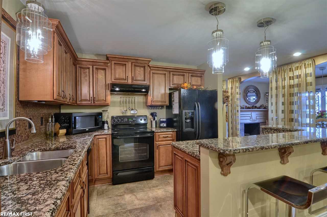 7151 Perry Lake Road Clarkston, MI 48346 - Photo 7 of 48