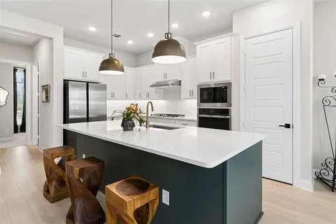 $449,900 | 2073 Spotted Fawn Drive, Arlington, TX 76005