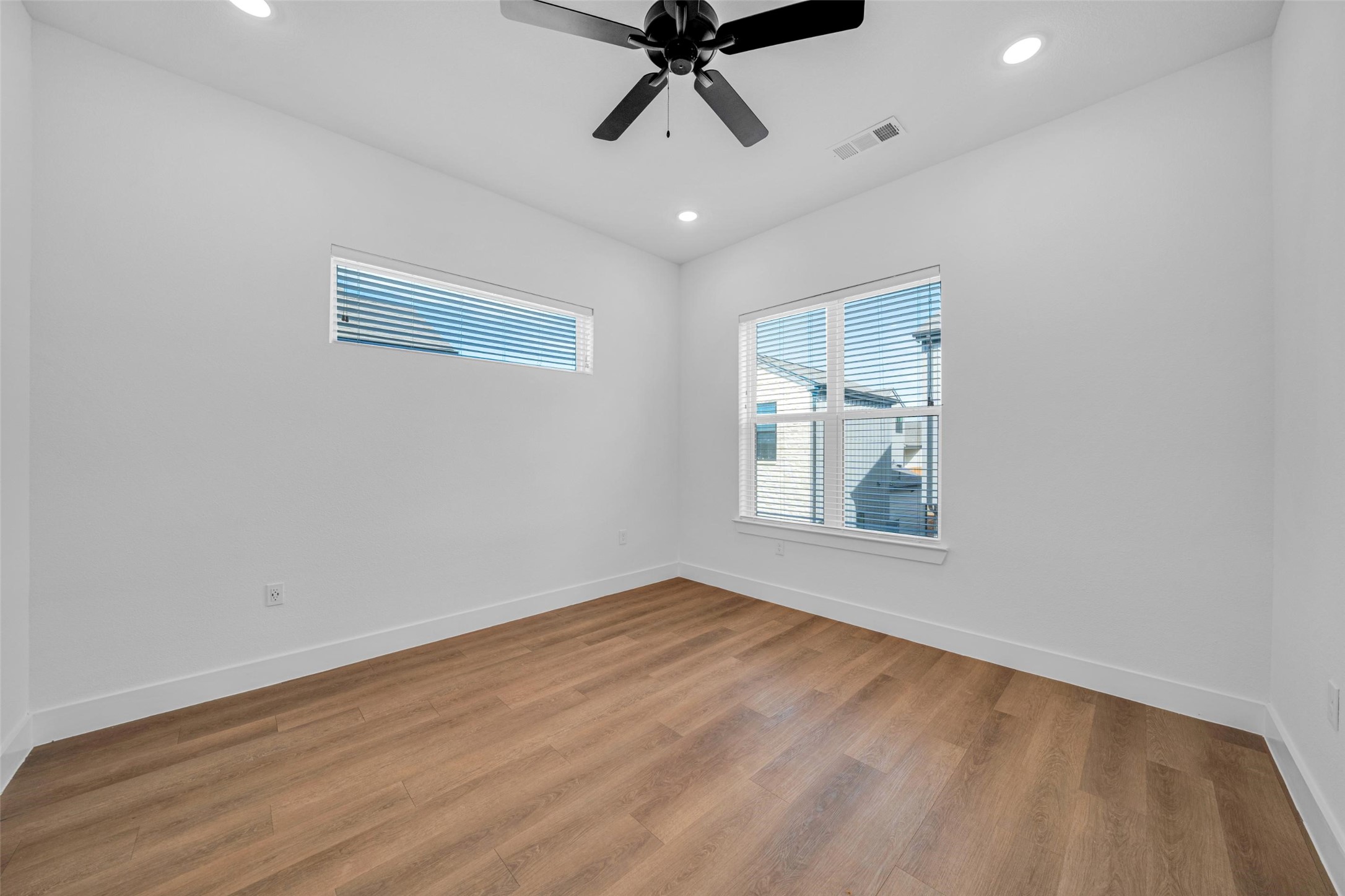 1601-622 Mustang Drive Marble Falls, TX 78654 - Photo 12 of 16 a view of an empty room with a window