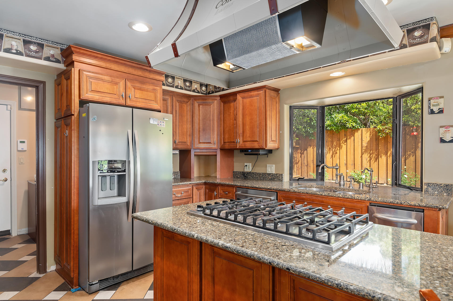 140 Ocean View Avenue Carpinteria, CA 93013 - Photo 14 of 38 14 - Kitchen