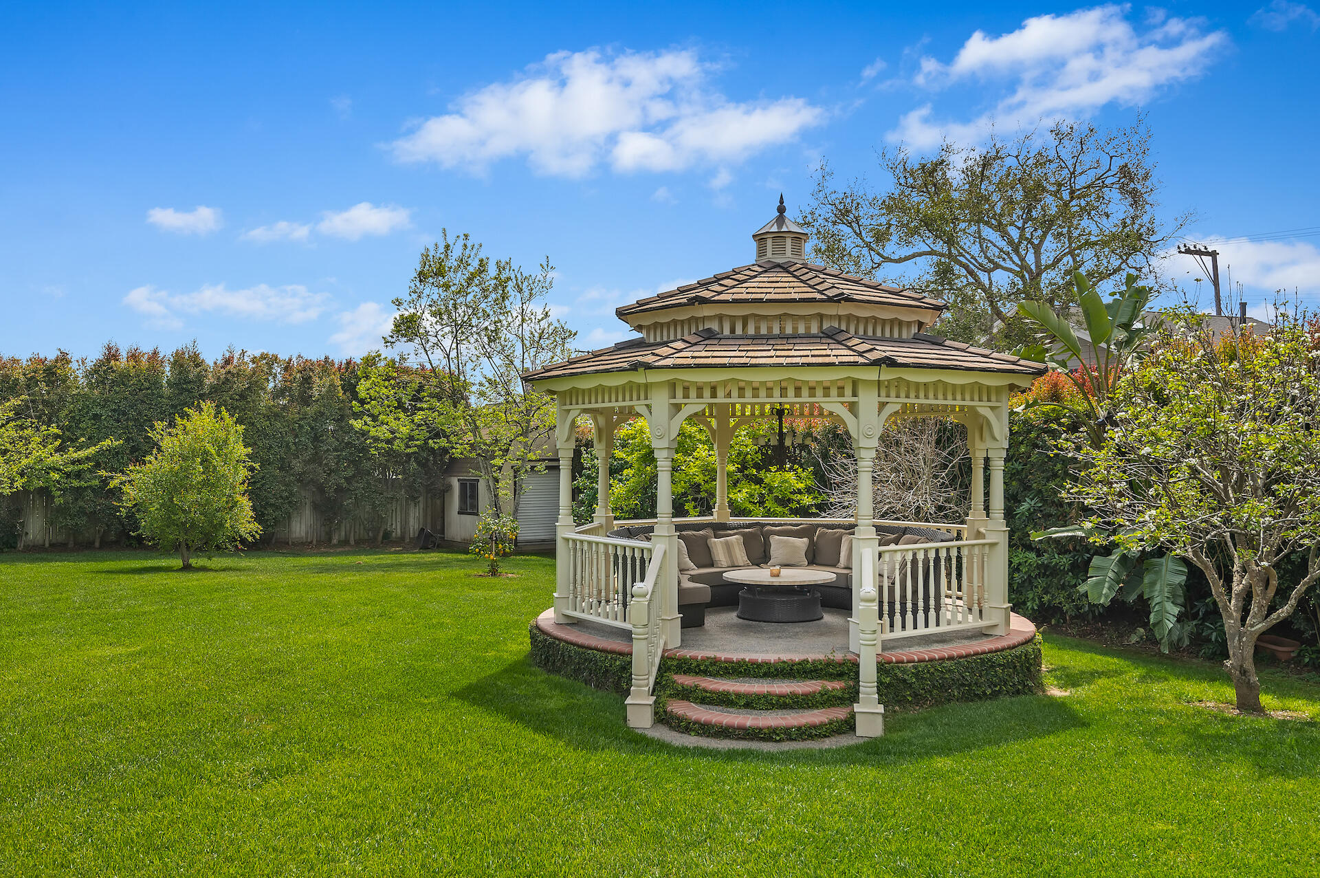 140 Ocean View Avenue Carpinteria, CA 93013 - Photo 18 of 38 18 - Gazeebo