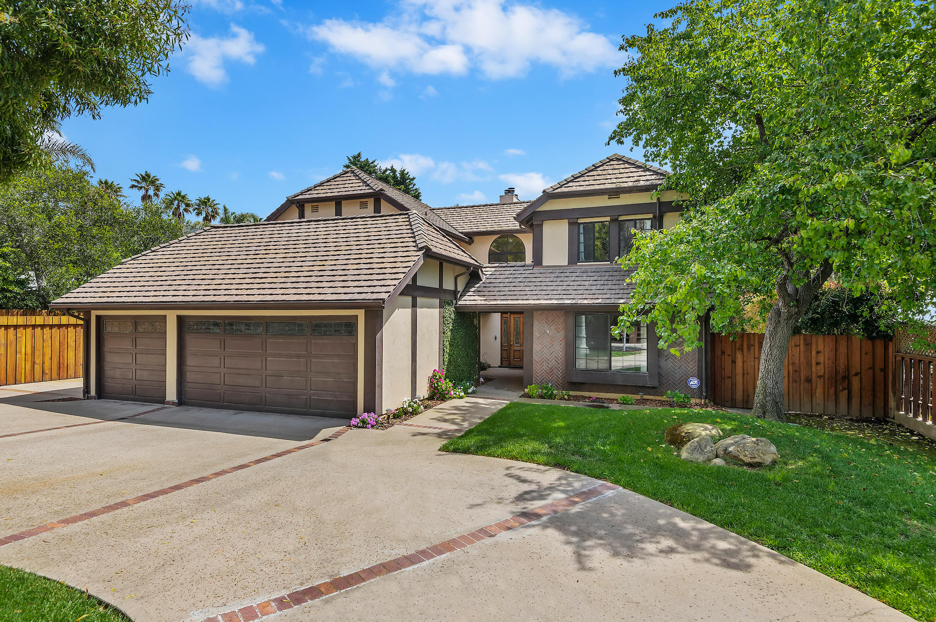 140 Ocean View Avenue Carpinteria, CA 93013 - Photo 2 of 38 02 - Street View