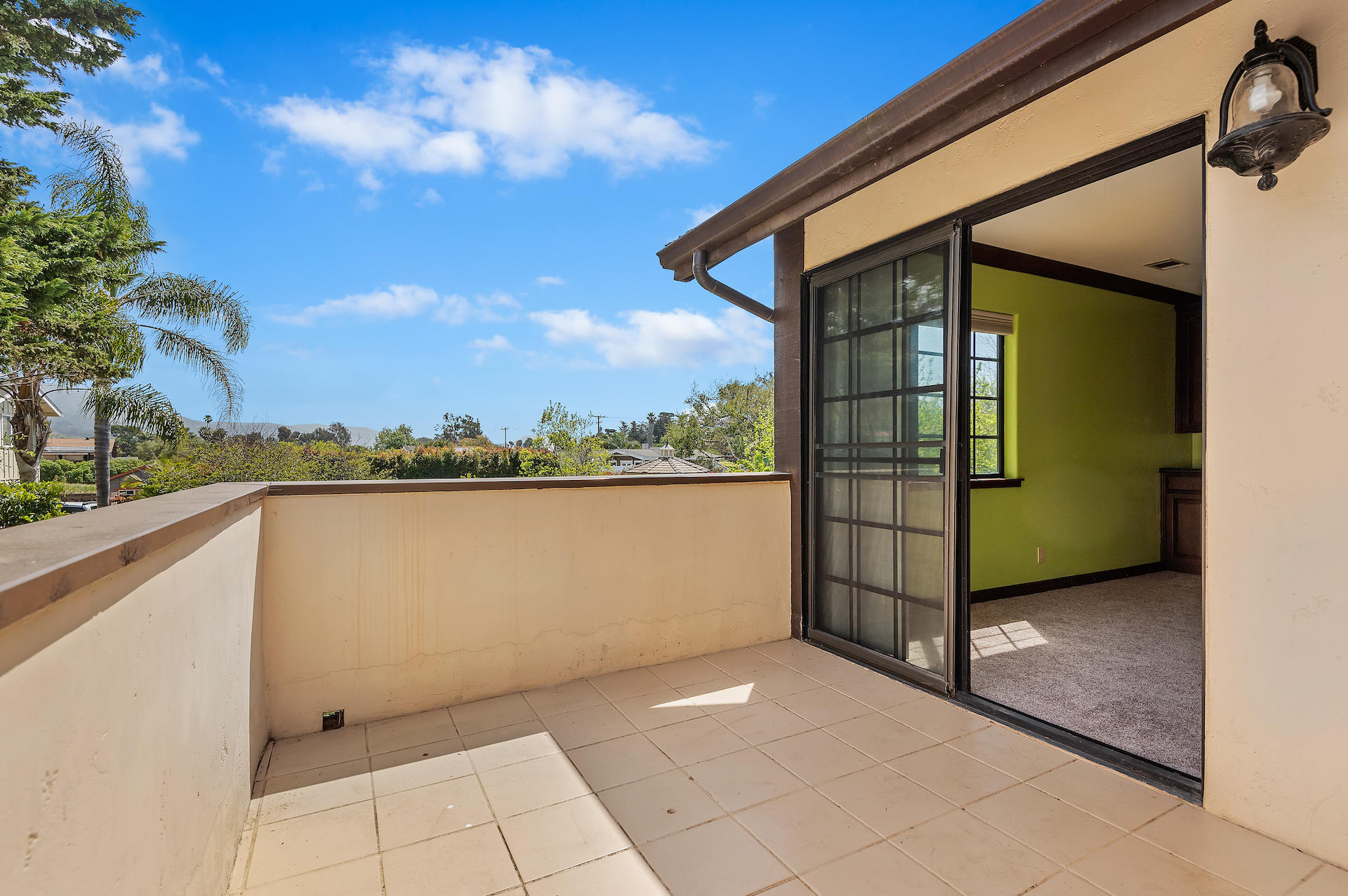 140 Ocean View Avenue Carpinteria, CA 93013 - Photo 25 of 38 25 - Balcony