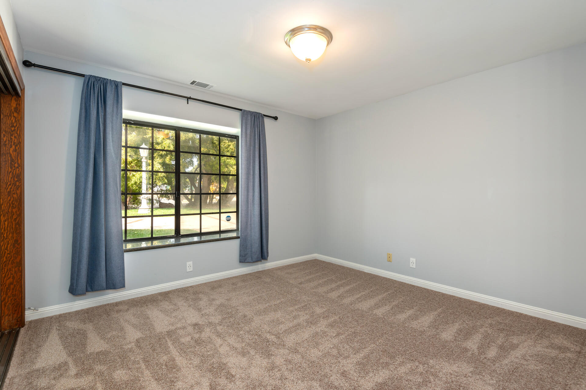 140 Ocean View Avenue Carpinteria, CA 93013 - Photo 29 of 38 29 - Bedroom 3