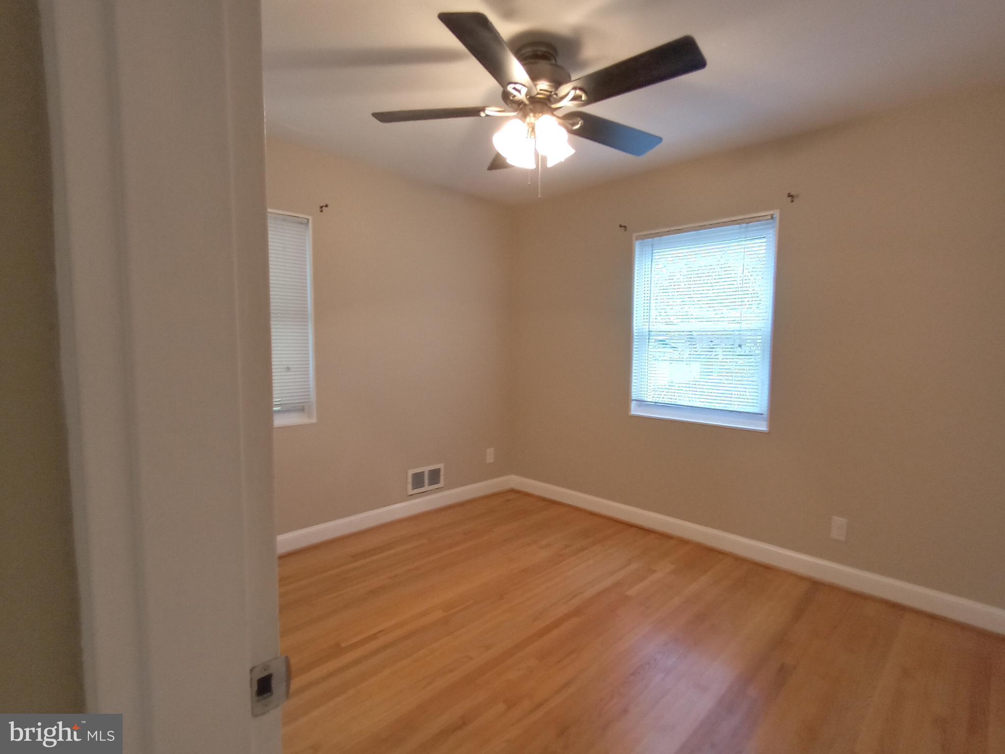 11305 Galt Avenue Silver Spring, MD 20902 - Photo 18 of 32 Ceiling fan