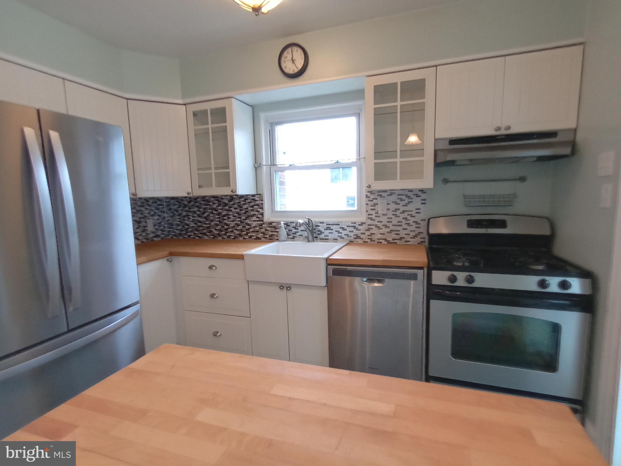 11305 Galt Avenue Silver Spring, MD 20902 - Photo 6 of 32 Gourmet kitchen.