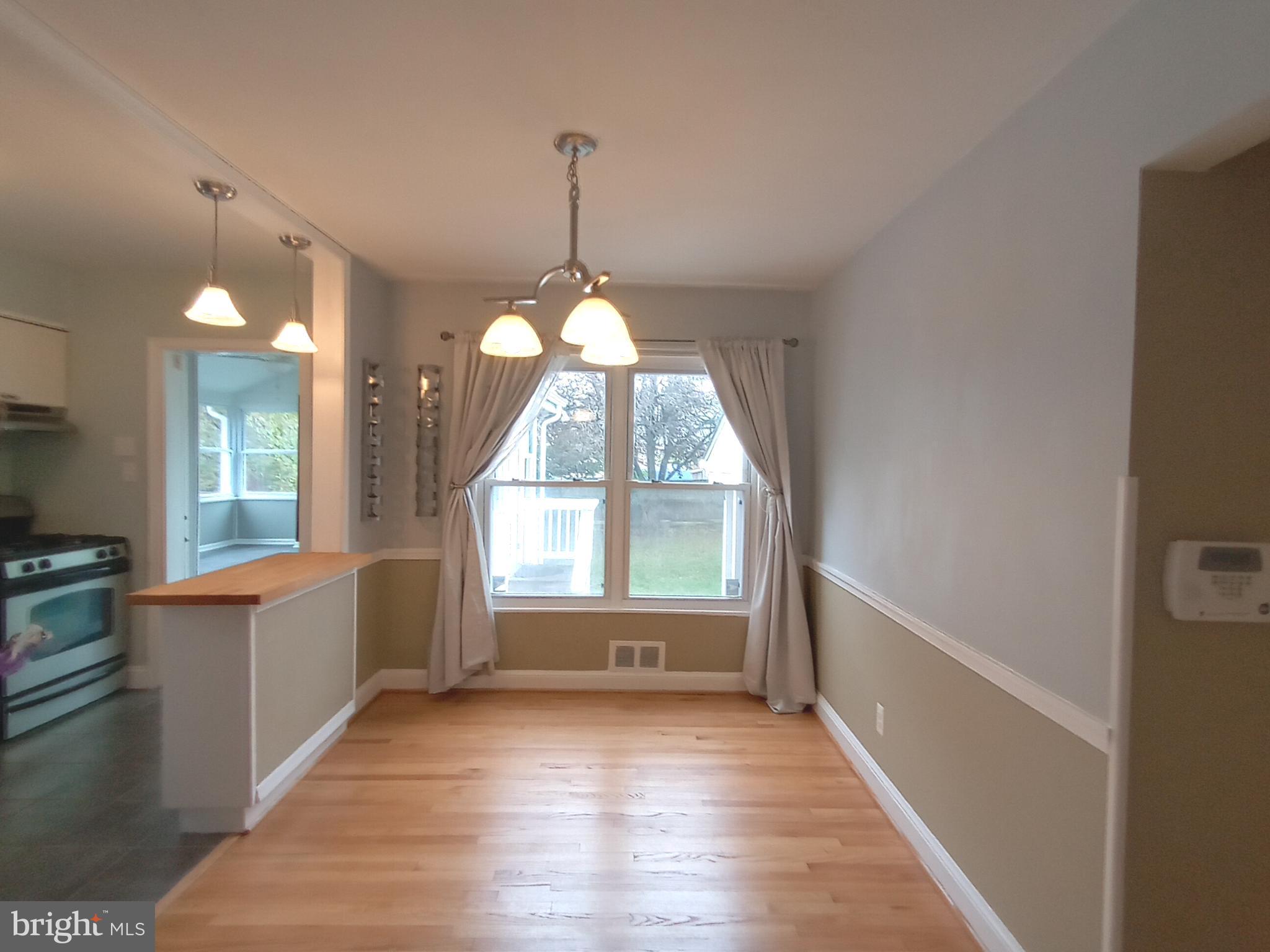 11305 Galt Avenue Silver Spring, MD 20902 - Photo 9 of 32 Dining room