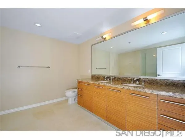 $4,800 | 1431 Pacific Highway, Unit 414, San Diego, CA 92101