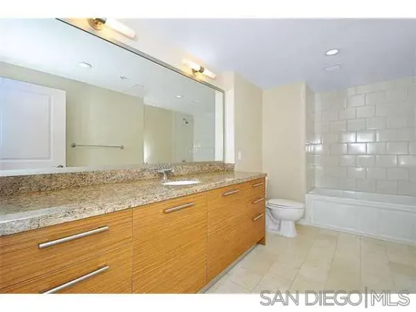 $4,800 | 1431 Pacific Highway, Unit 414, San Diego, CA 92101