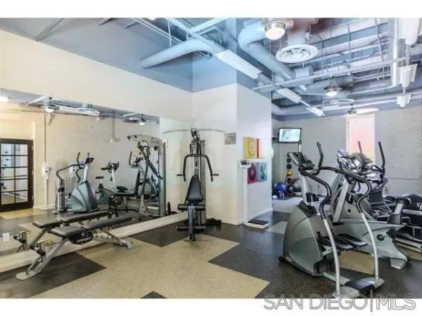 $4,800 | 1431 Pacific Highway, Unit 414, San Diego, CA 92101