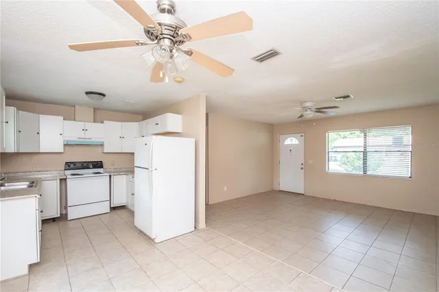 $1,295 | 27270 Warner Avenue, Brooksville, FL 34602