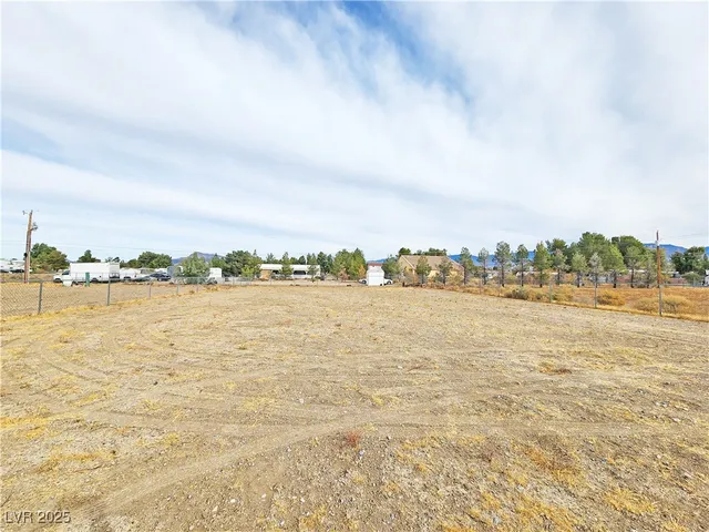 $1,035 | 1550 West Irons Street, Unit B, Pahrump, NV 89048