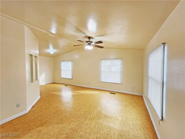 $1,035 | 1550 West Irons Street, Unit B, Pahrump, NV 89048
