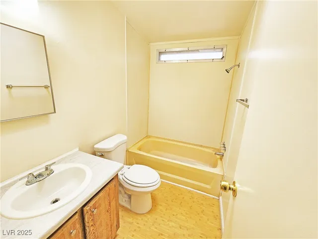 $1,035 | 1550 West Irons Street, Unit B, Pahrump, NV 89048