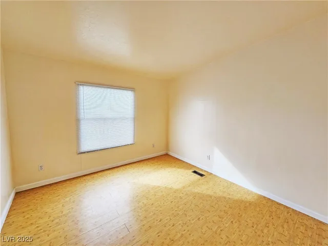 $1,035 | 1550 West Irons Street, Unit B, Pahrump, NV 89048