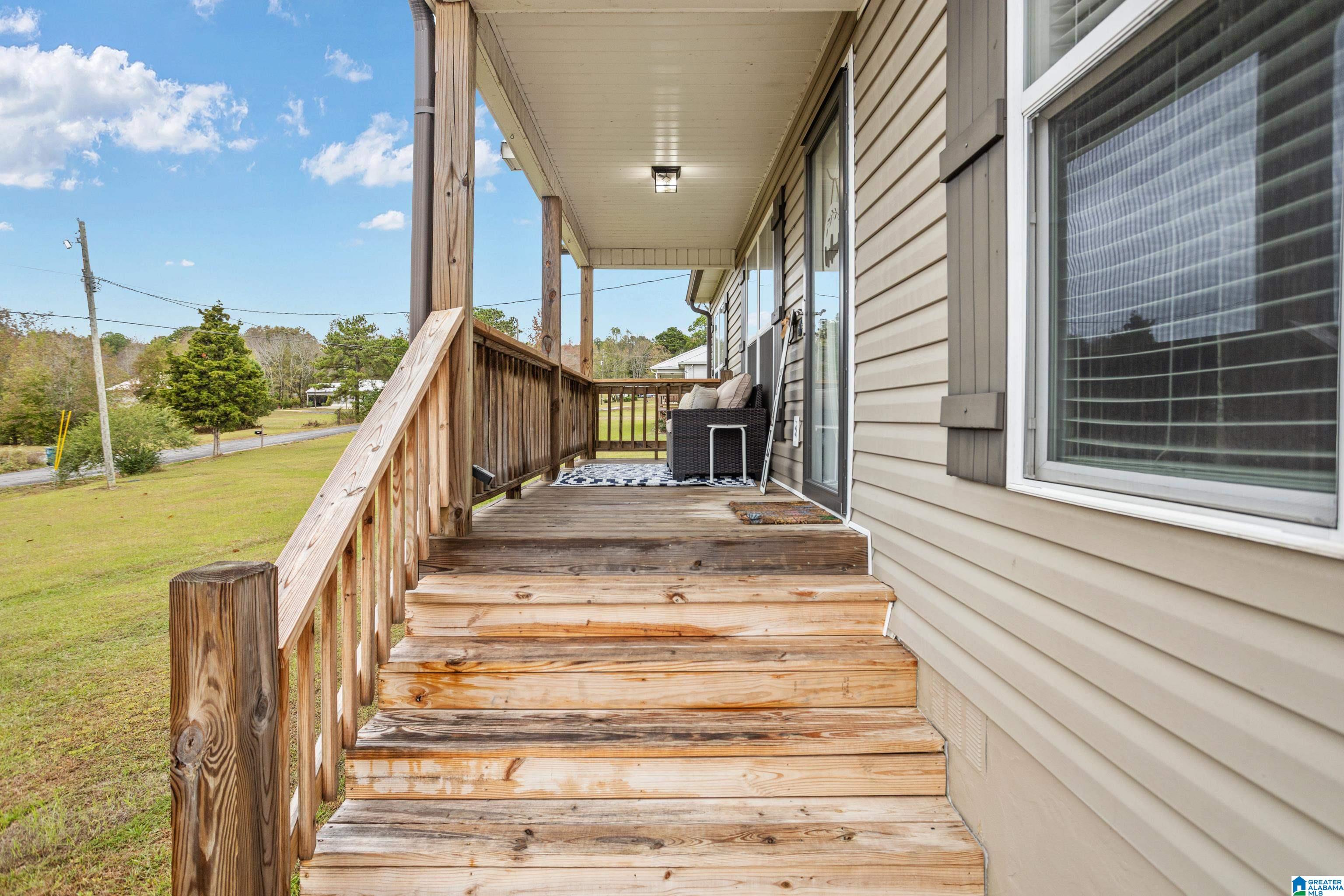 1069 Holt Circle Hayden, AL 35079 - Photo 4 of 44