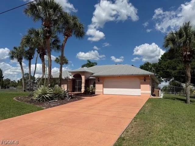 $529,900 | 1200 Elaine Avenue North, Lehigh Acres, FL 33971