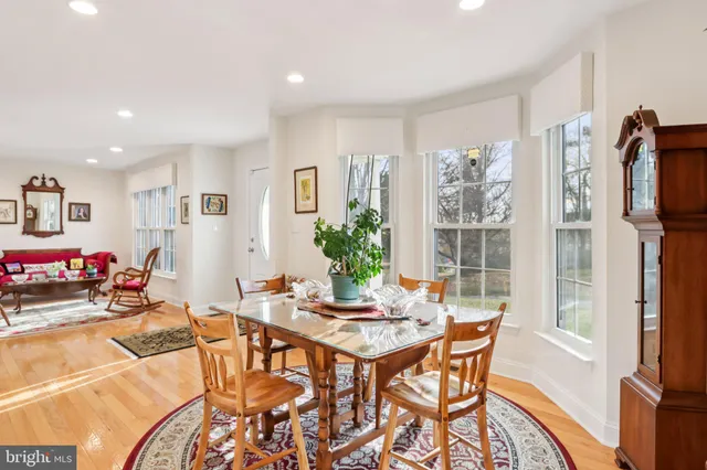 $869,900 | 3530 Greg Lane, Huntingdon Valley, PA 19006