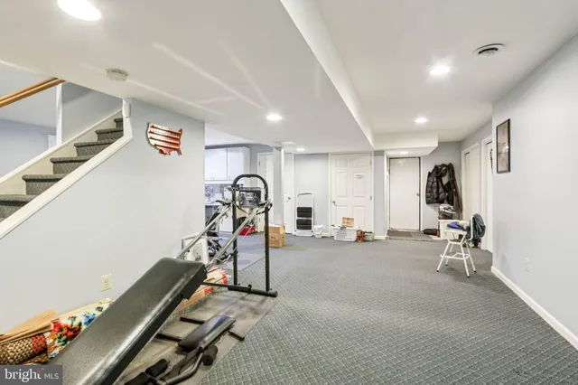 $869,900 | 3530 Greg Lane, Huntingdon Valley, PA 19006